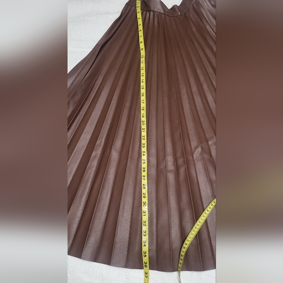 H&M Brown Leather Midi A-Line Pleated Skirt Full Circle - Picture 6 of 15
